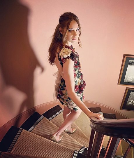 Karen Gillan pornographic model galleries