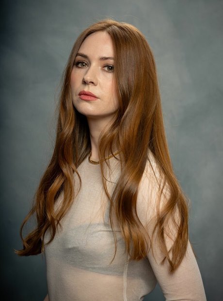 Karen Gillan star top picture
