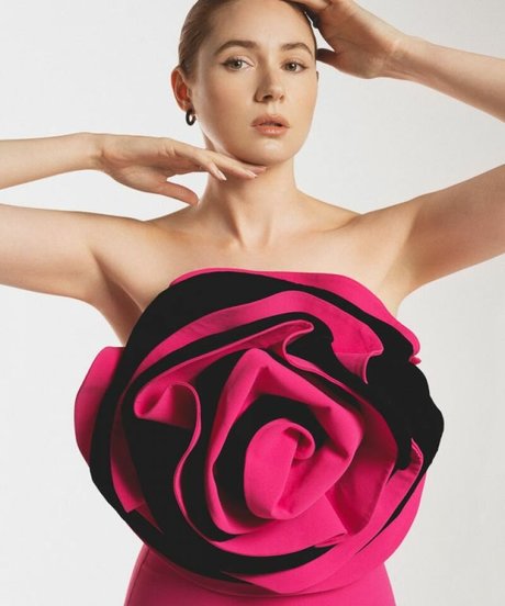 Karen Gillan porn actress pic