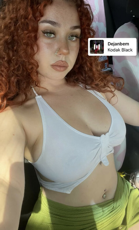 Luvmesumfuego nude model img