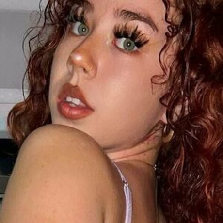 Luvmesumfuego nice model photo