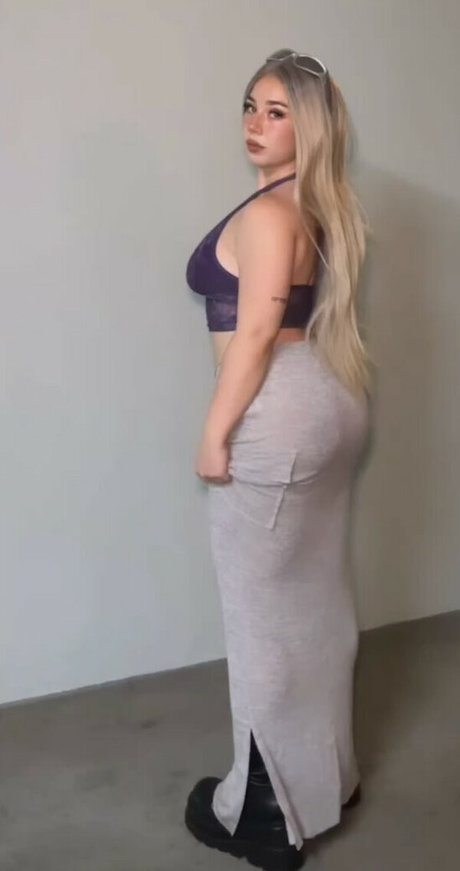 Luvmesumfuego pornographic actress archive