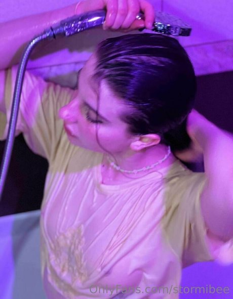 stormibee nice actress photos