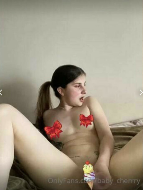 stormibee model naked images