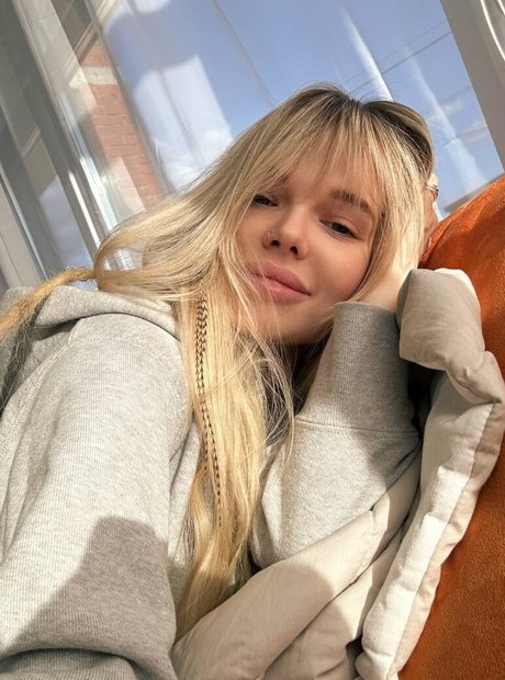 Sorabi naked model gallery