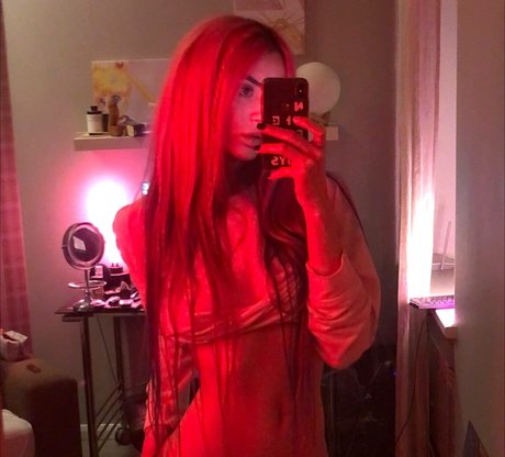 Morana Battory star nude image