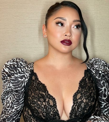 Lana Condor beautiful actress galleries