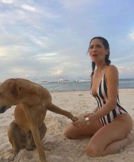 Olivia Munn hot pornstar pics