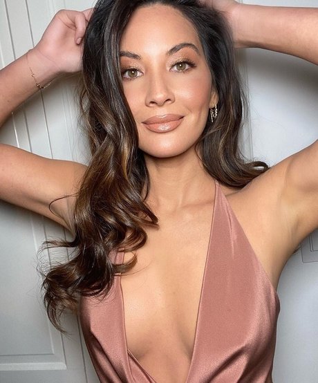 Olivia Munn hot pornstar images