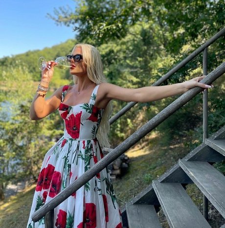 Khloe Kardashian nudes pornstar pics