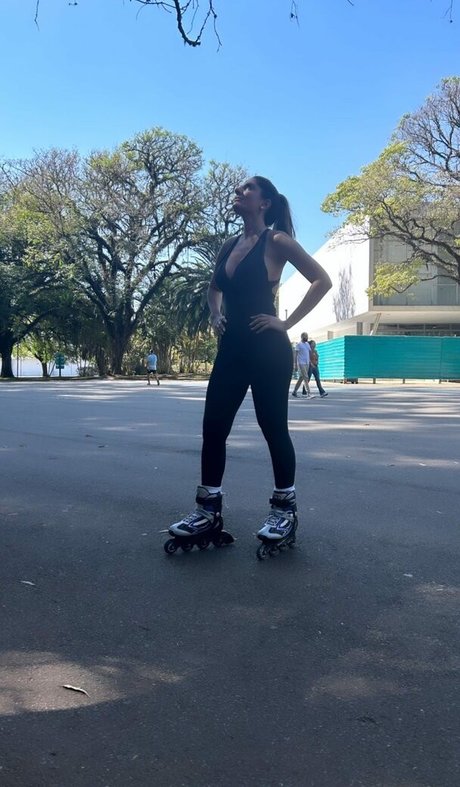 Paloma Tocci Profile pic