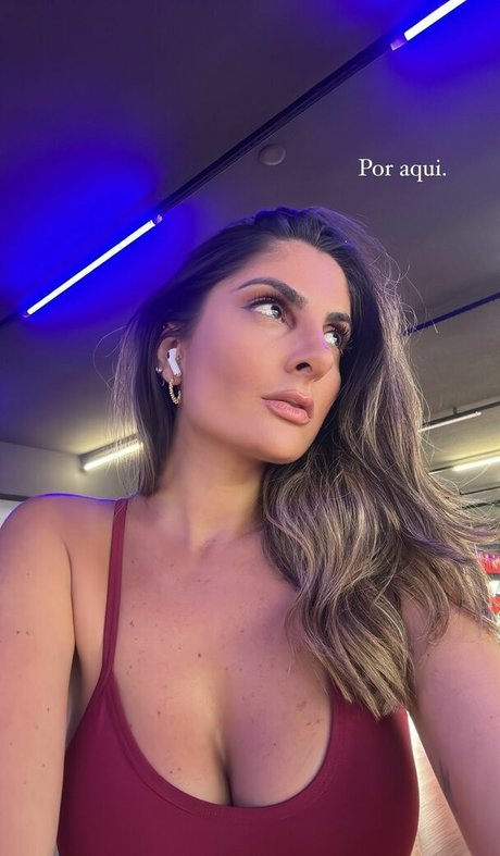 Paloma Tocci model photo