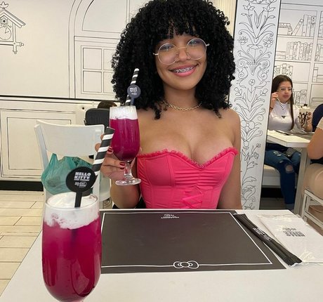 Marycuriell hd star img