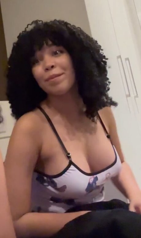 Marycuriell Profile pic