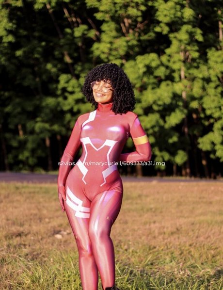 Marycuriell pornstar free image