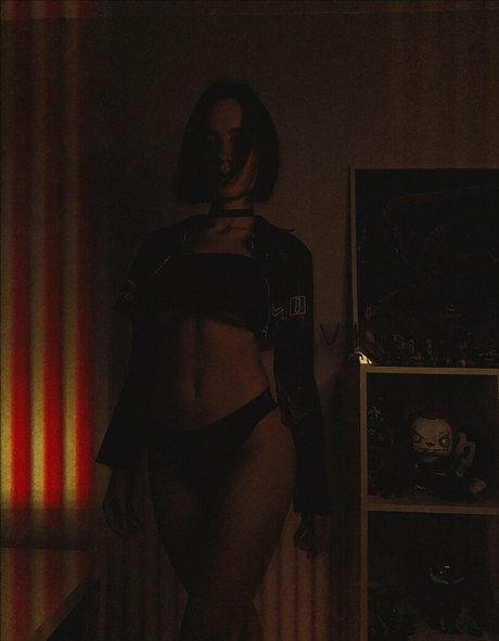 vikiblade sex model galleries