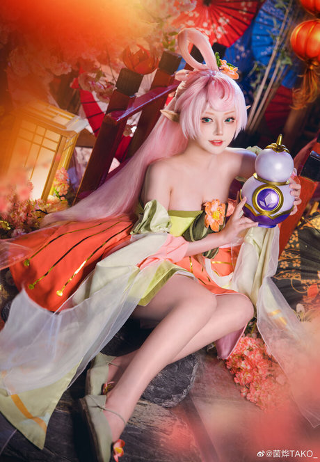 Takomayuyi star nudes pics