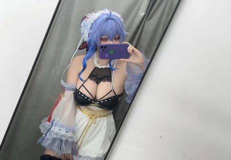 Takomayuyi model sex pic