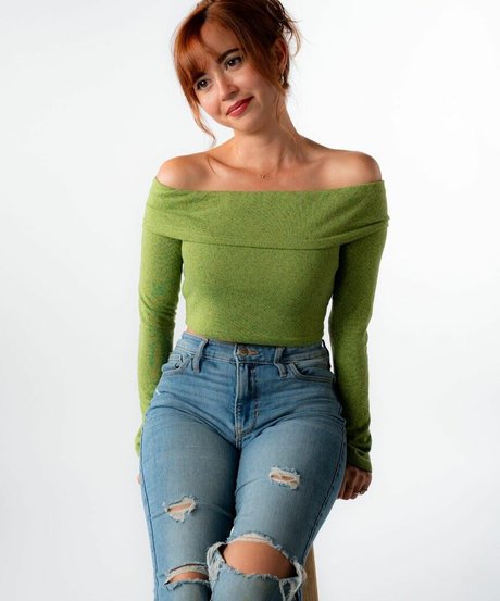 Mayahiga sexy actress pics