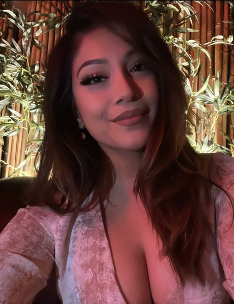 Try Channel Girls star pretty photo