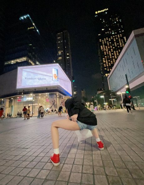 Evil Overlord Gabo nudes actress pics