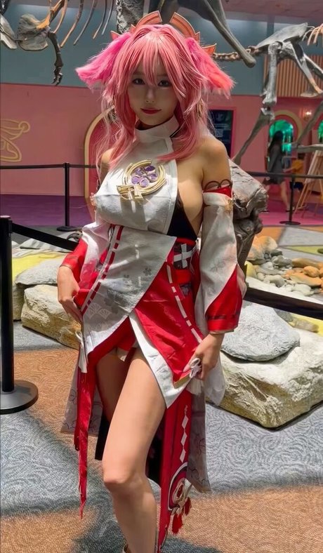 Berry art actress pic