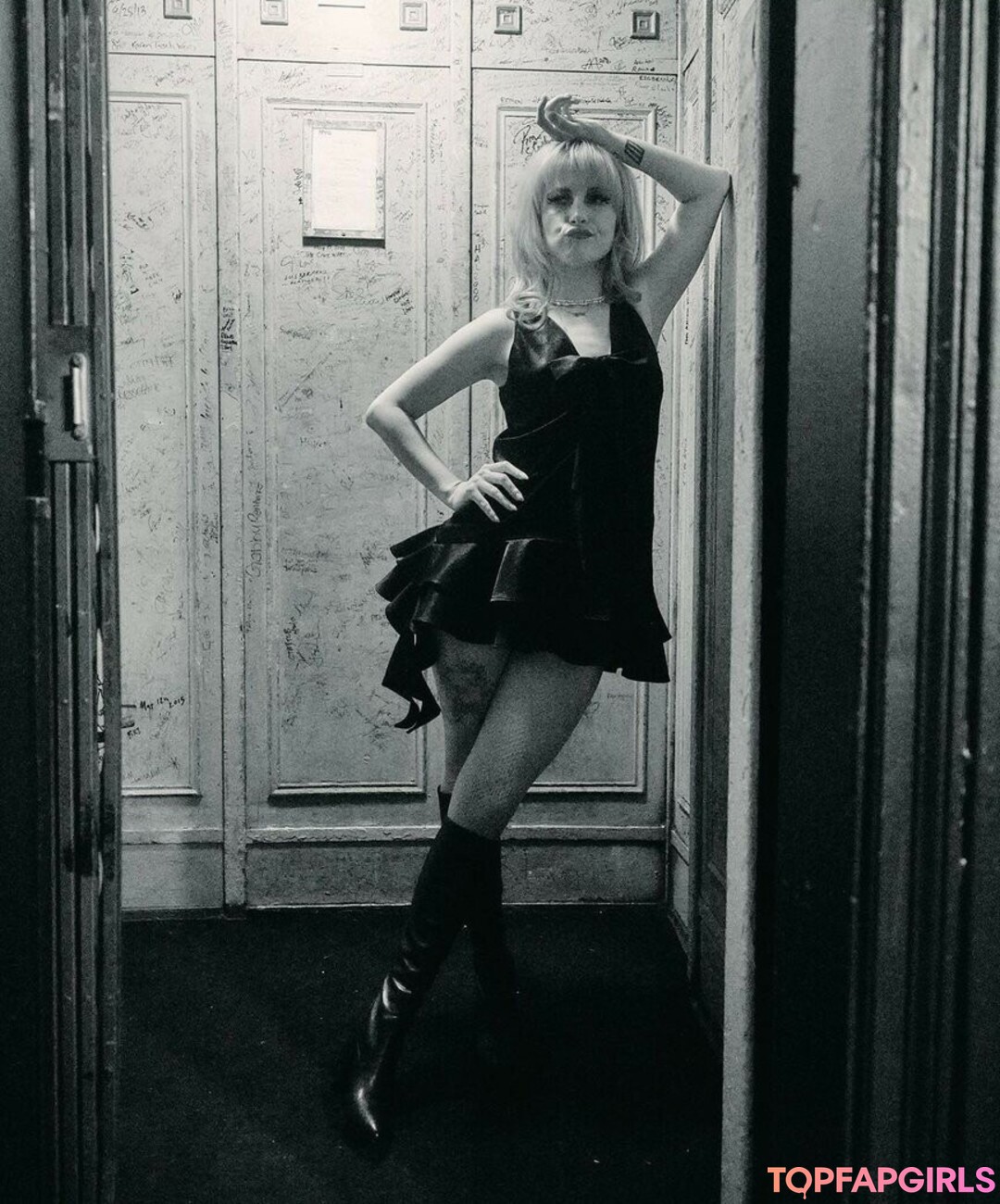 Hayley Williams naked pornstar gallery