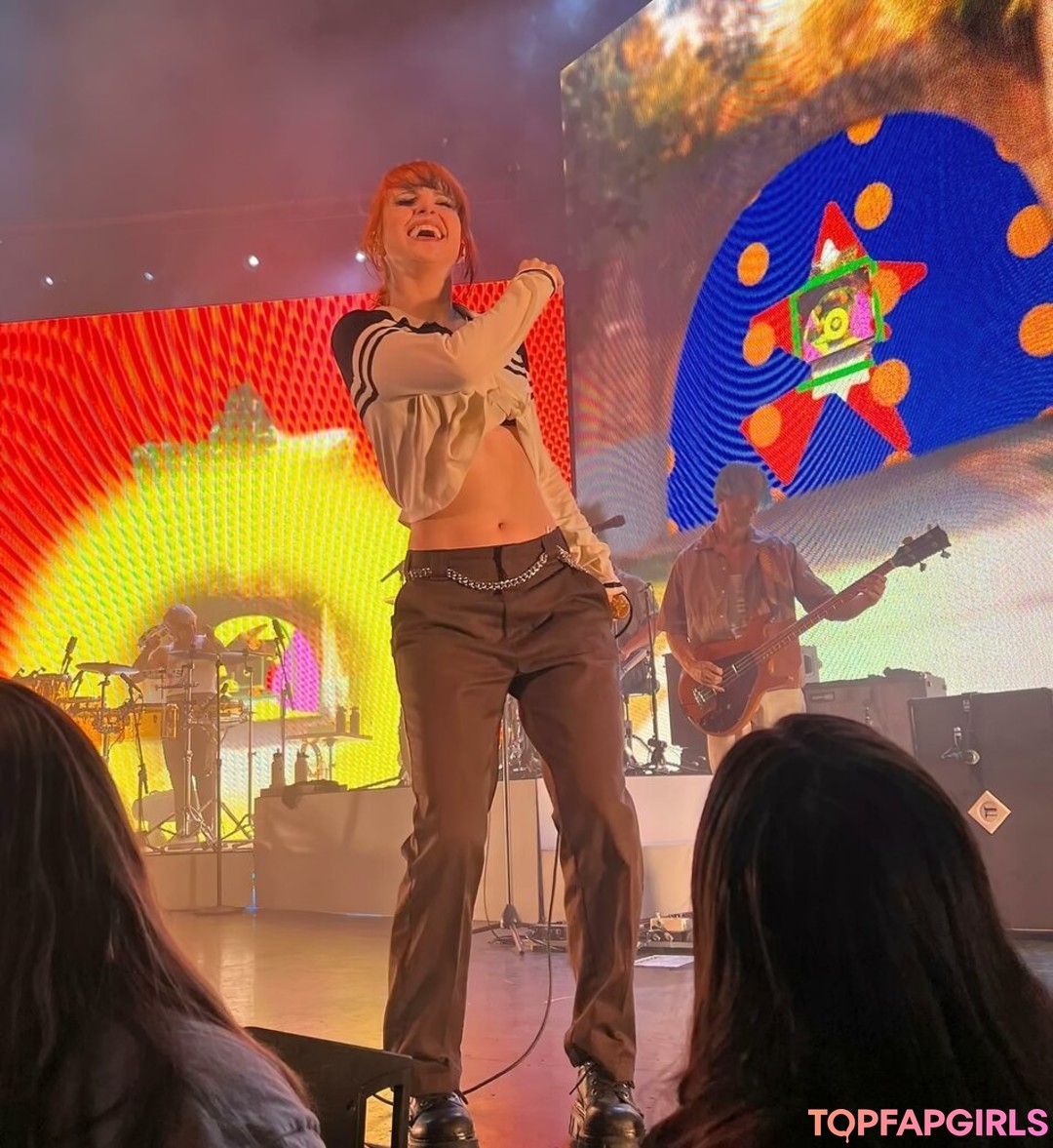 Hayley Williams star erotic photos