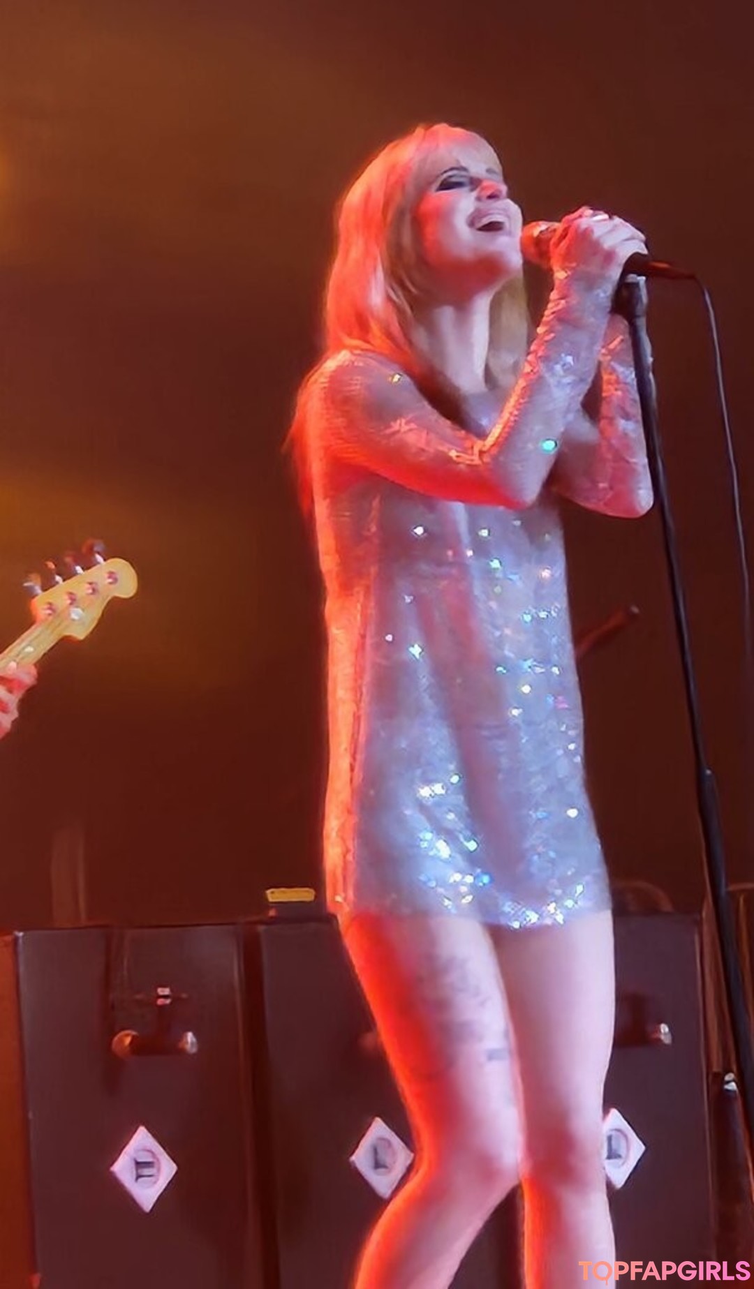 Hayley Williams model pornographic picture