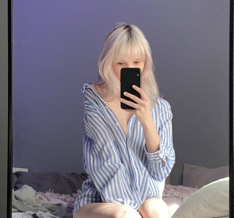 etogabi sexy actress image