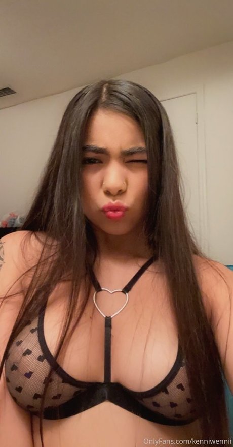 kenniwennii sexy star pics