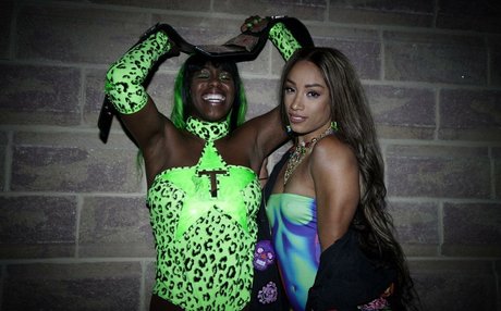 Sasha Banks star pretty pictures