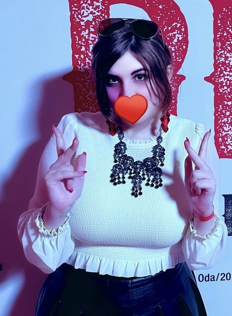 Demondice Karen top star img