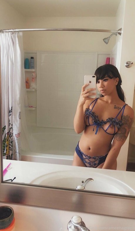ameenagreen naked model photo