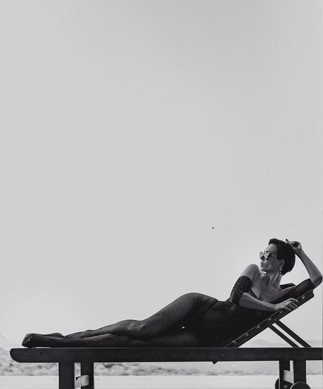 Nastasya Samburskaya model art galleries