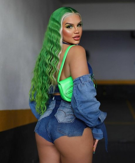 Vivi Wanderley high quality star gallery