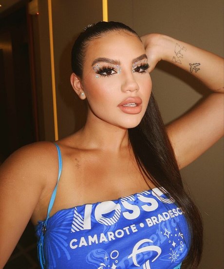 Vivi Wanderley pornstar hd photos