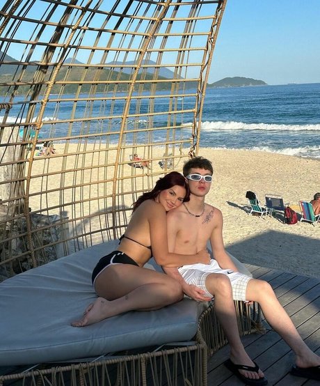 Vivi Wanderley hot actress archive