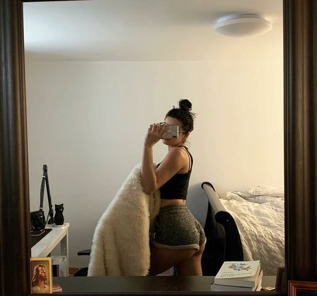 mnufo model nudes images