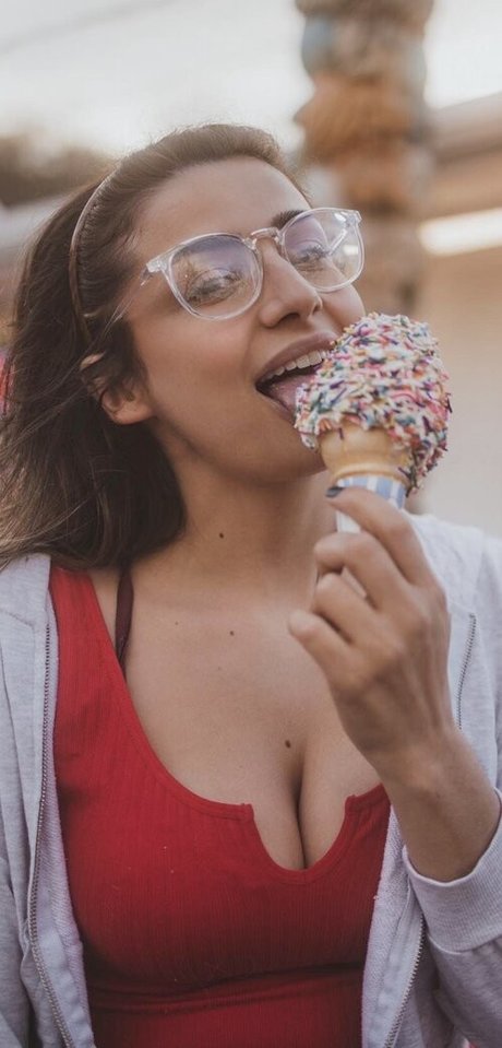 mnufo adult model pics