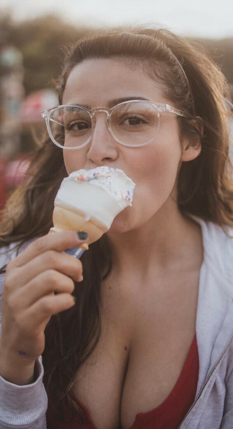 mnufo free star photos