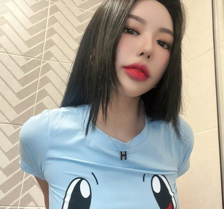 h___rvn art actress image