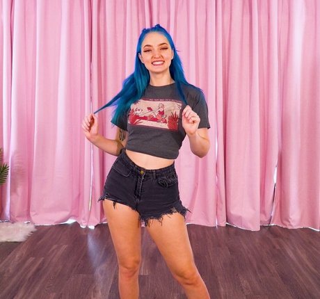 Littlesiha model beautiful gallery