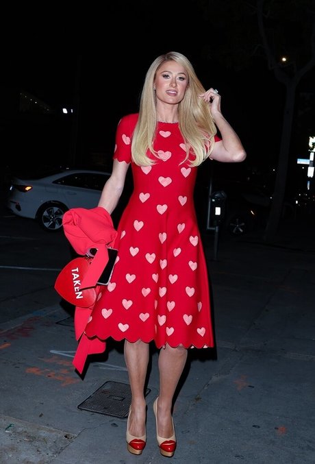 Paris Hilton exclusive pornstar photo