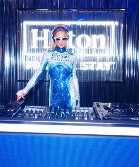 Paris Hilton Profile pic