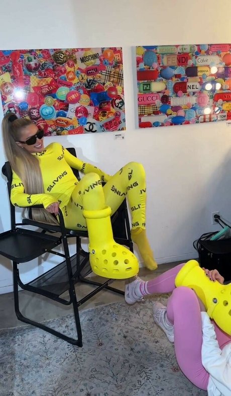 Paris Hilton high quality actress photos