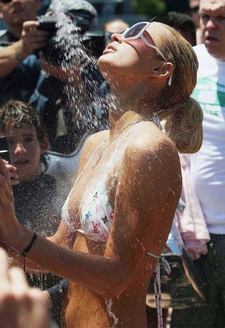 Paris Hilton model exclusive pictures