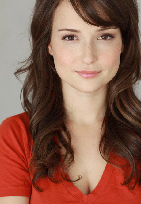 Milana Vayntrub xxx star photo