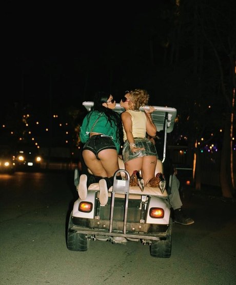 latto777 pretty model images