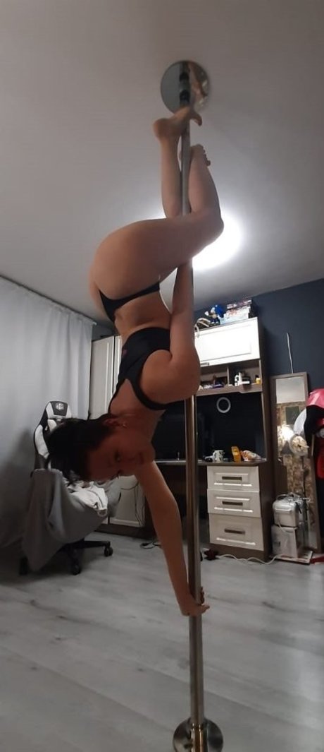 Oniksiya Sofinikum porn model pic